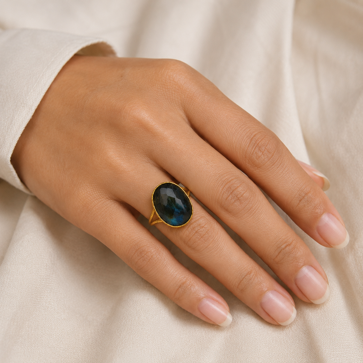 Cosmic Aura Split-Shank Signet – Gold Plated Statement Ring with Faceted Oval Labradorite