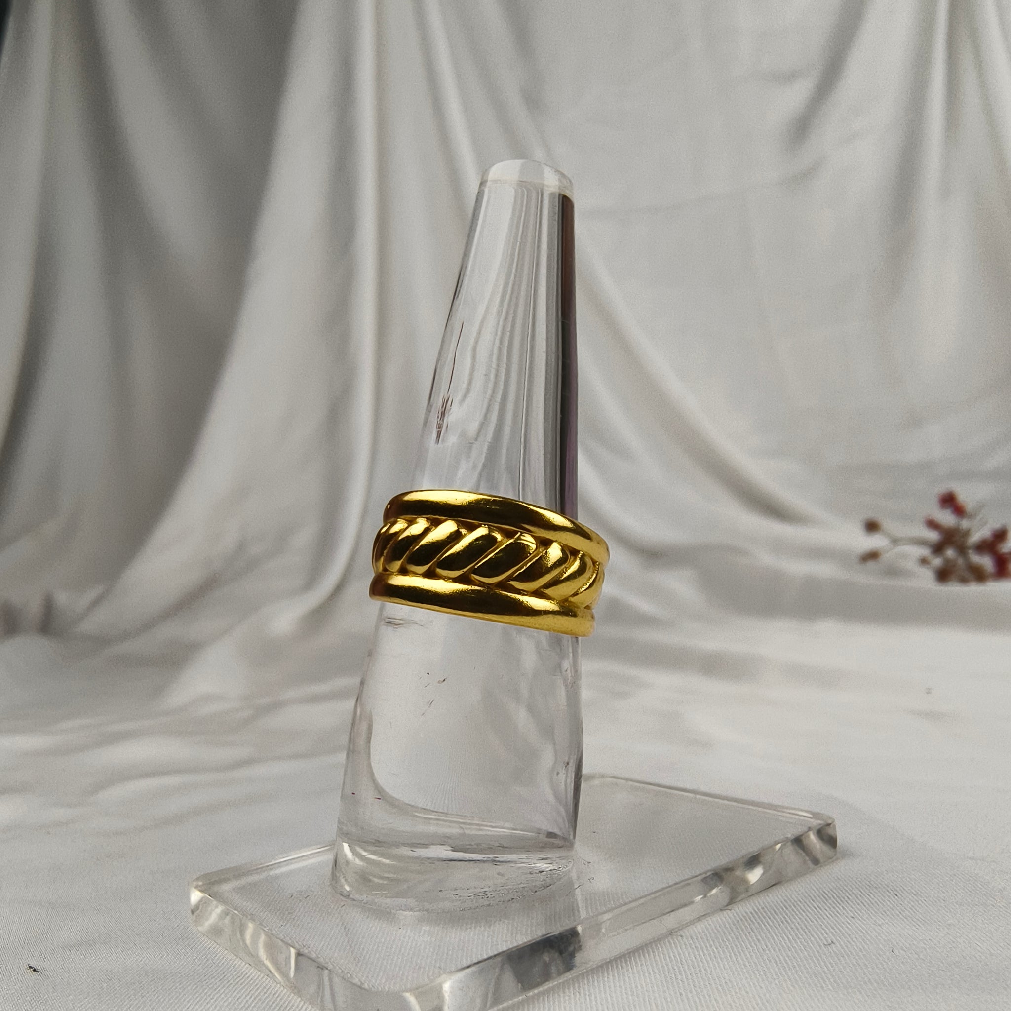 Vintage Inspired Interlock Ring – Thick Gold Plated Brass Braided Band