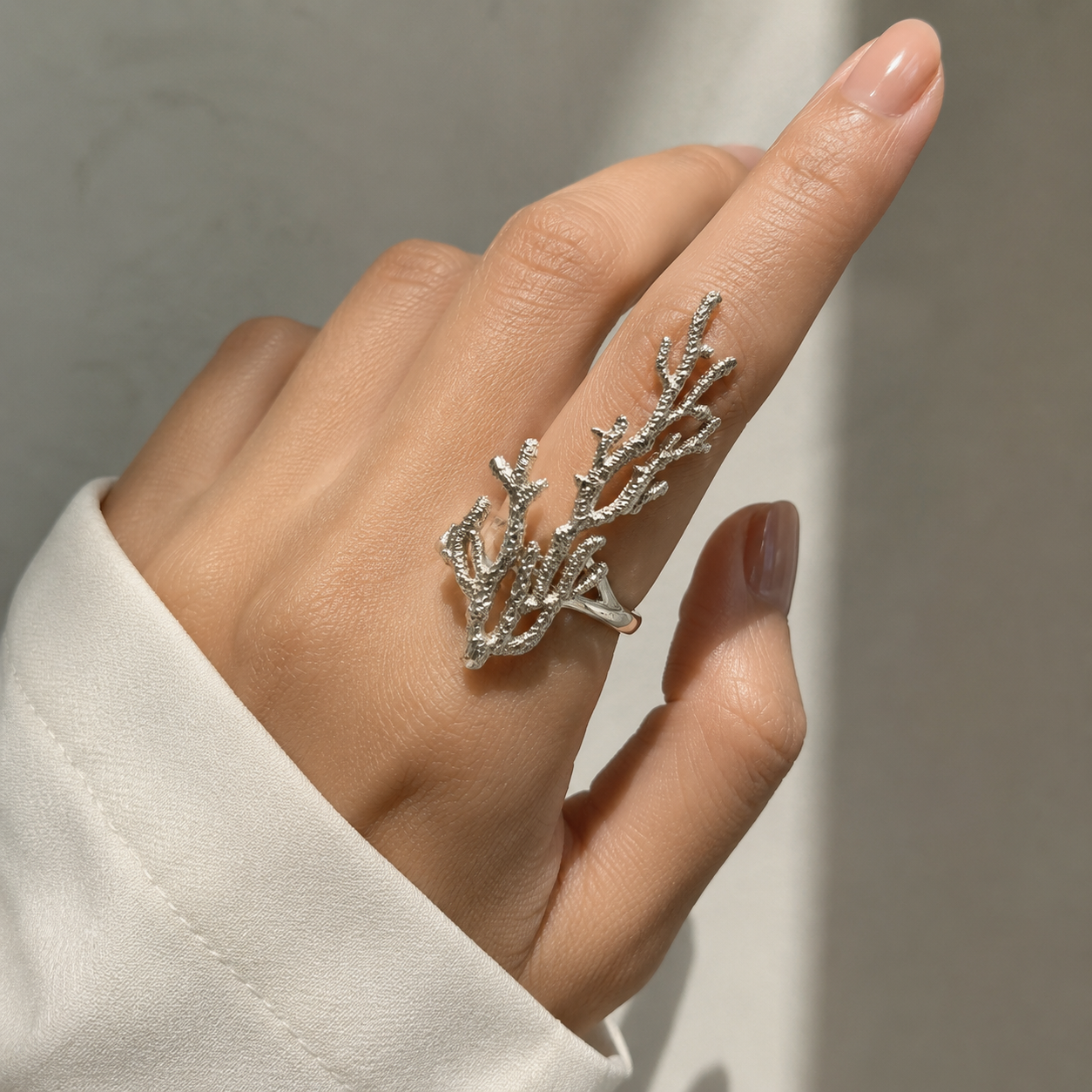 Arctic Willow Knuckle Ring – Textured Architectural Statement Ring