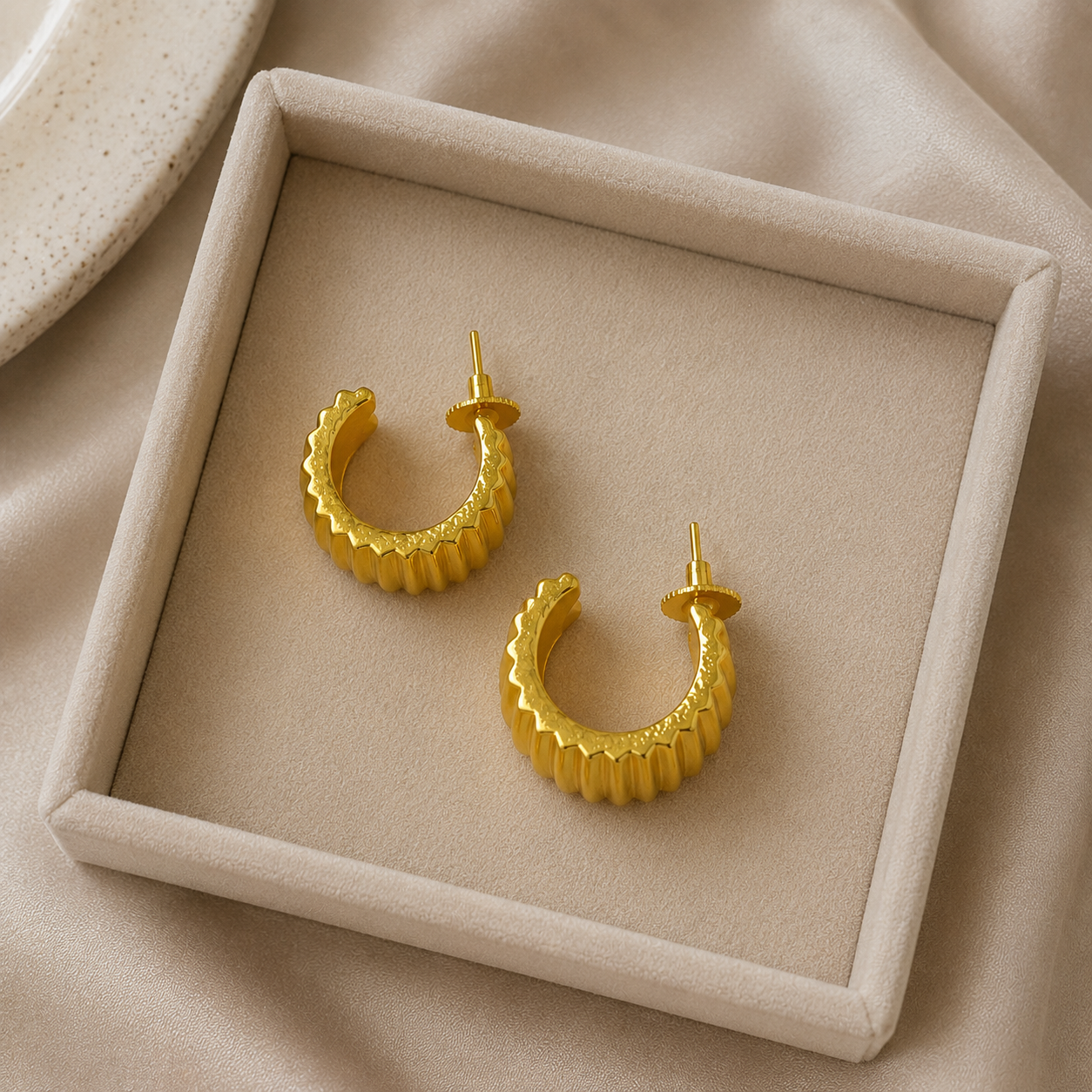Ripple Edge Hoops Earring