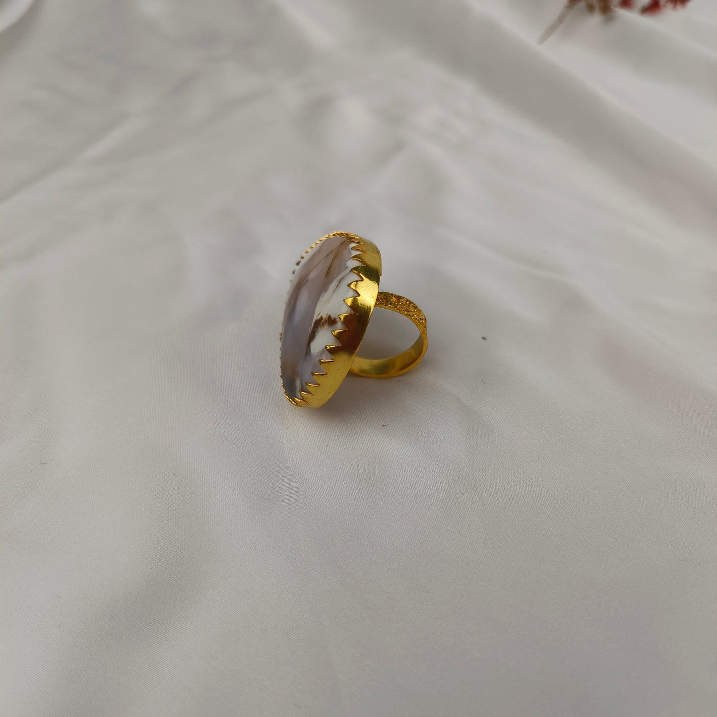 Terra Silhouette Cocktail Ring – Gold Plated Agate Shield Statement Ring