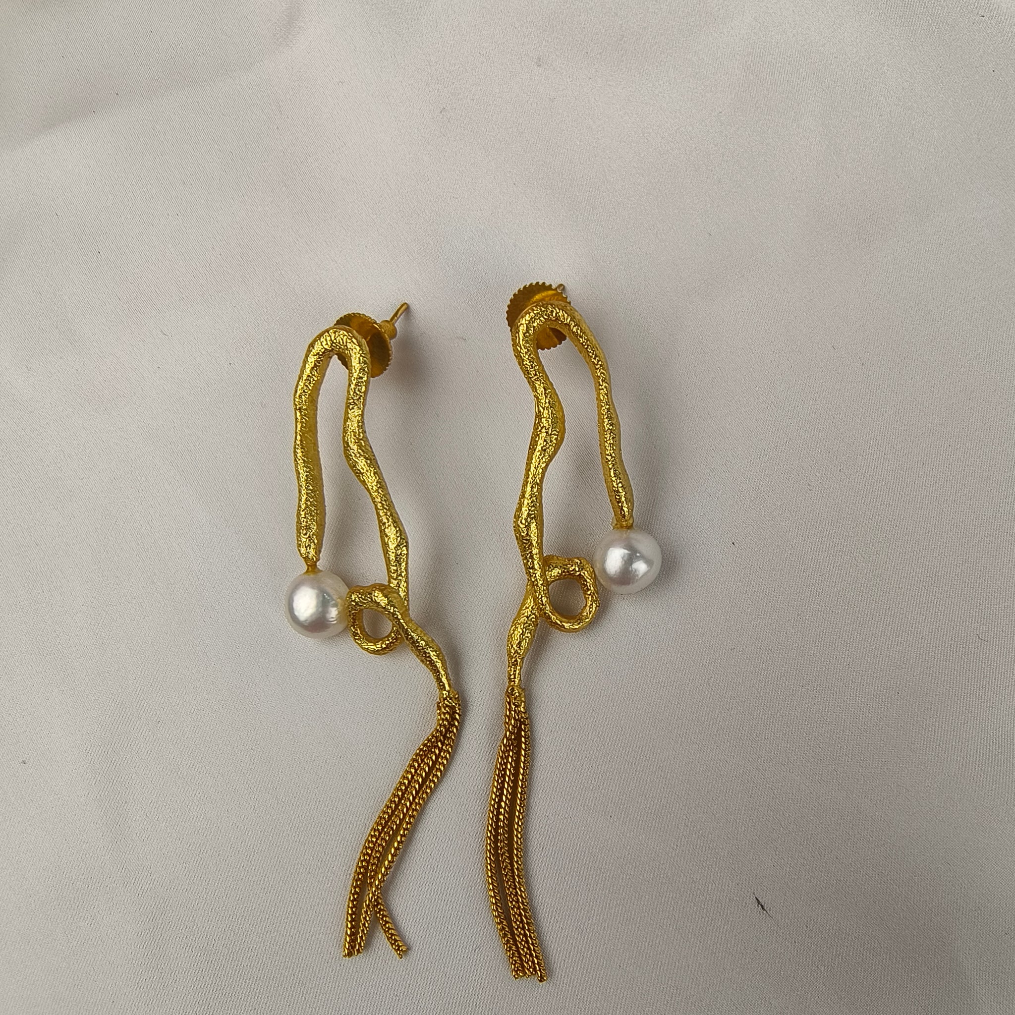 Abstract Sculptural Pearl Earrings – Gold Plated Fluid Asymmetric Tassel Drops