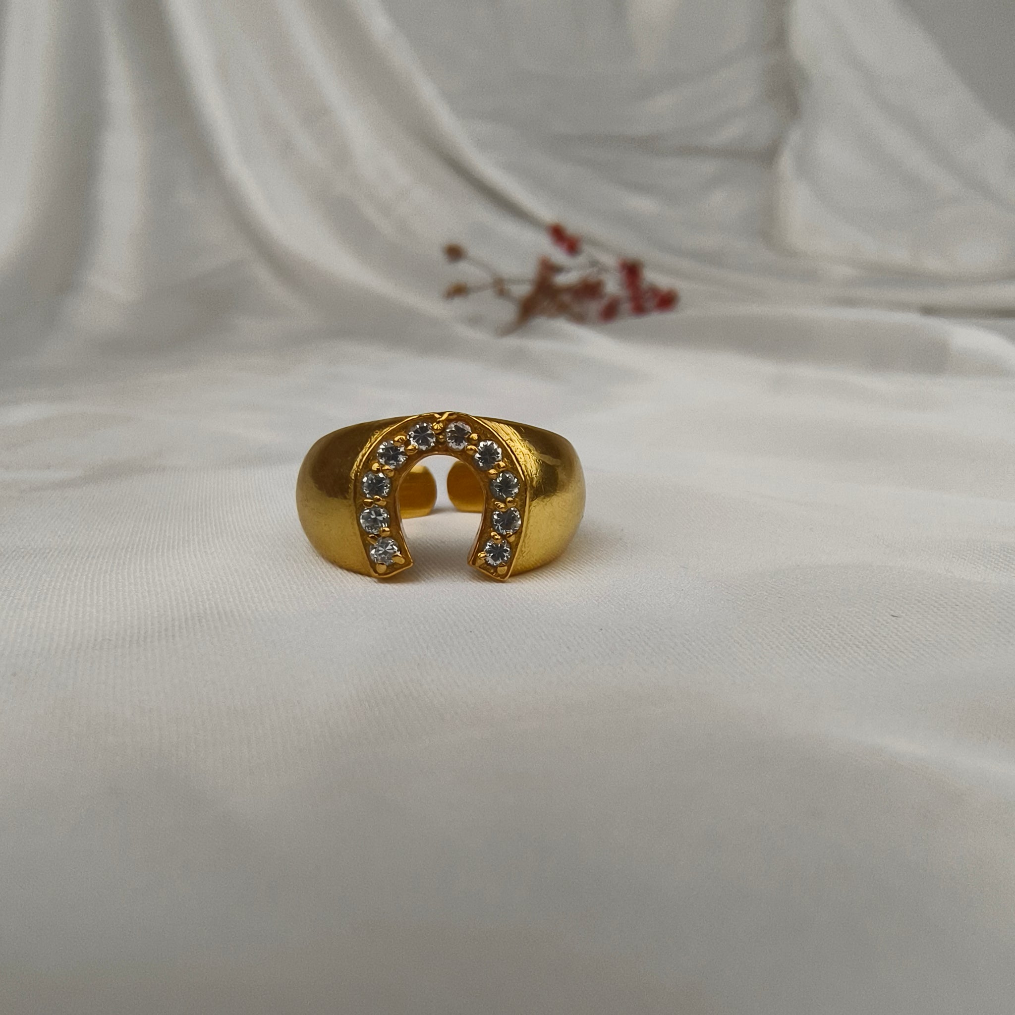 Gilded Horseshoe Dome Ring – Gold Plated Crystal Encrusted Lucky Statement Ring