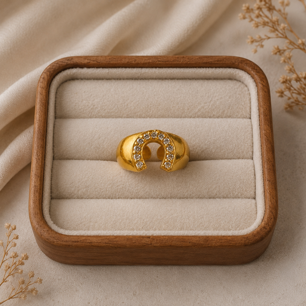 Gilded Horseshoe Dome Ring – Gold Plated Crystal Encrusted Lucky Statement Ring