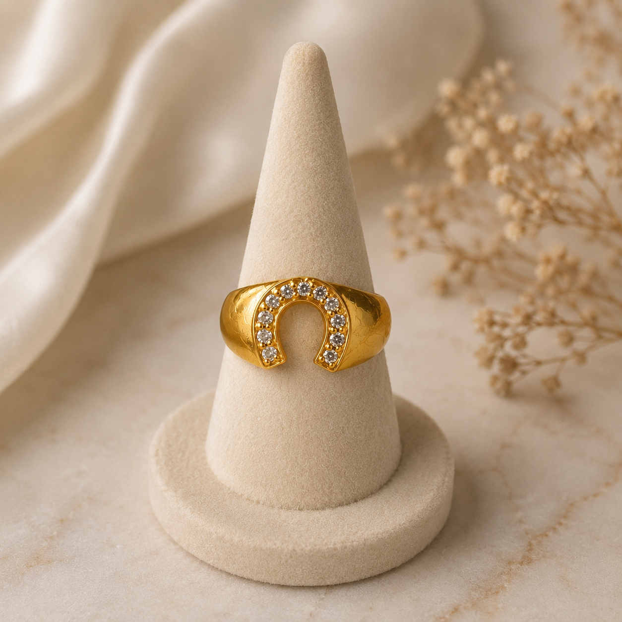 Gilded Horseshoe Dome Ring – Gold Plated Crystal Encrusted Lucky Statement Ring