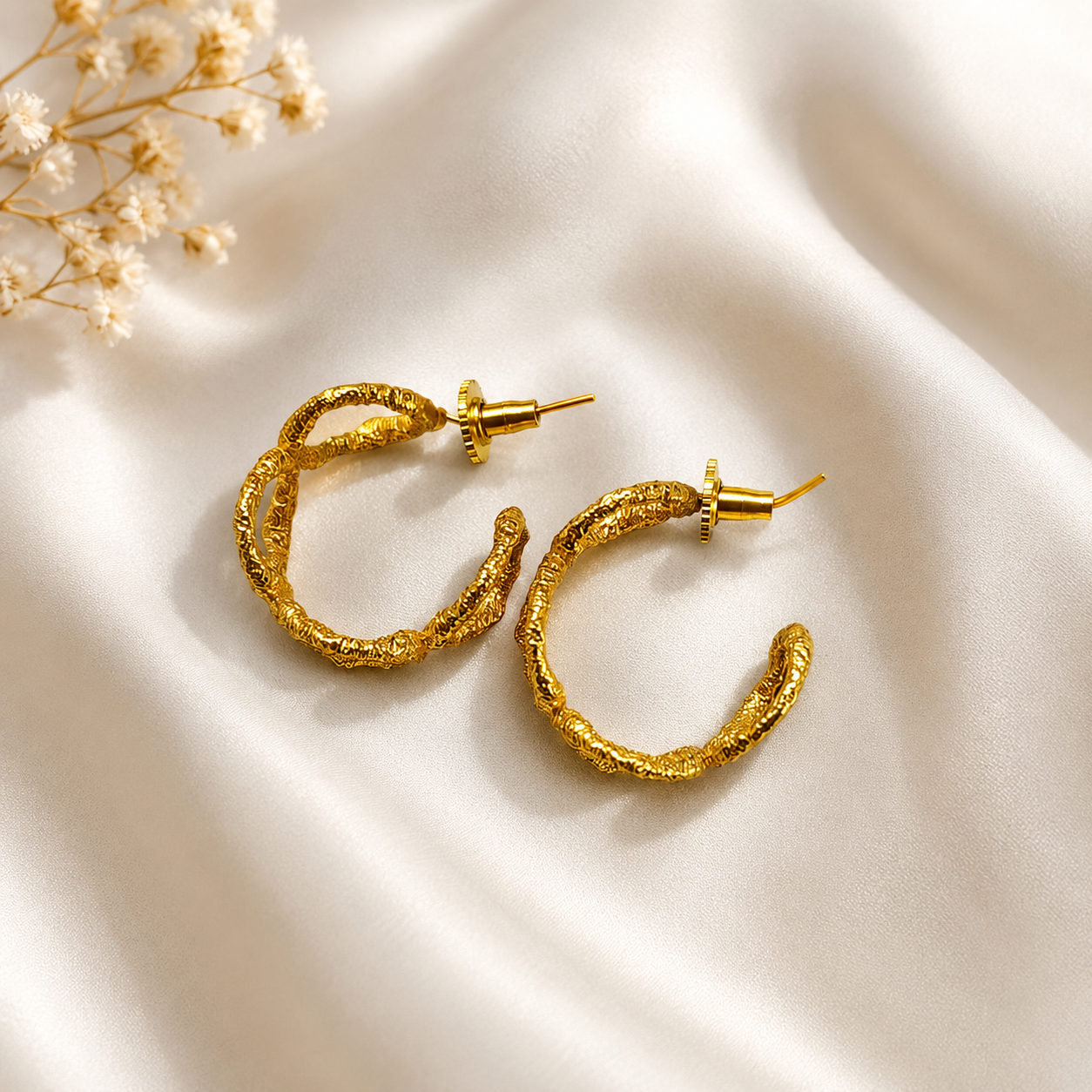 Orbit Twist Earring